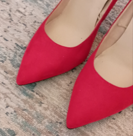 Nine West Red suede Heels Size 7W - Picture 4 of 9